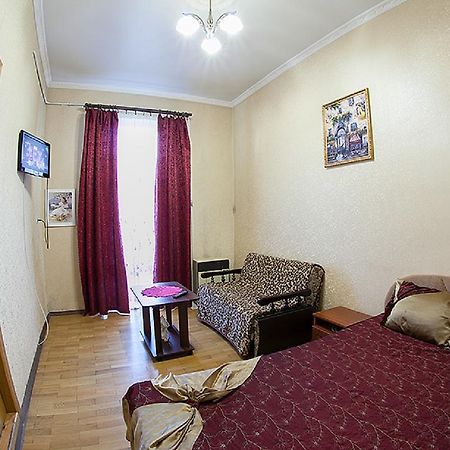 Квартира Подобово На Вулиці Чорновола 31 Біля Форуму У Місті Львові Біля Малевича Dış mekan fotoğraf